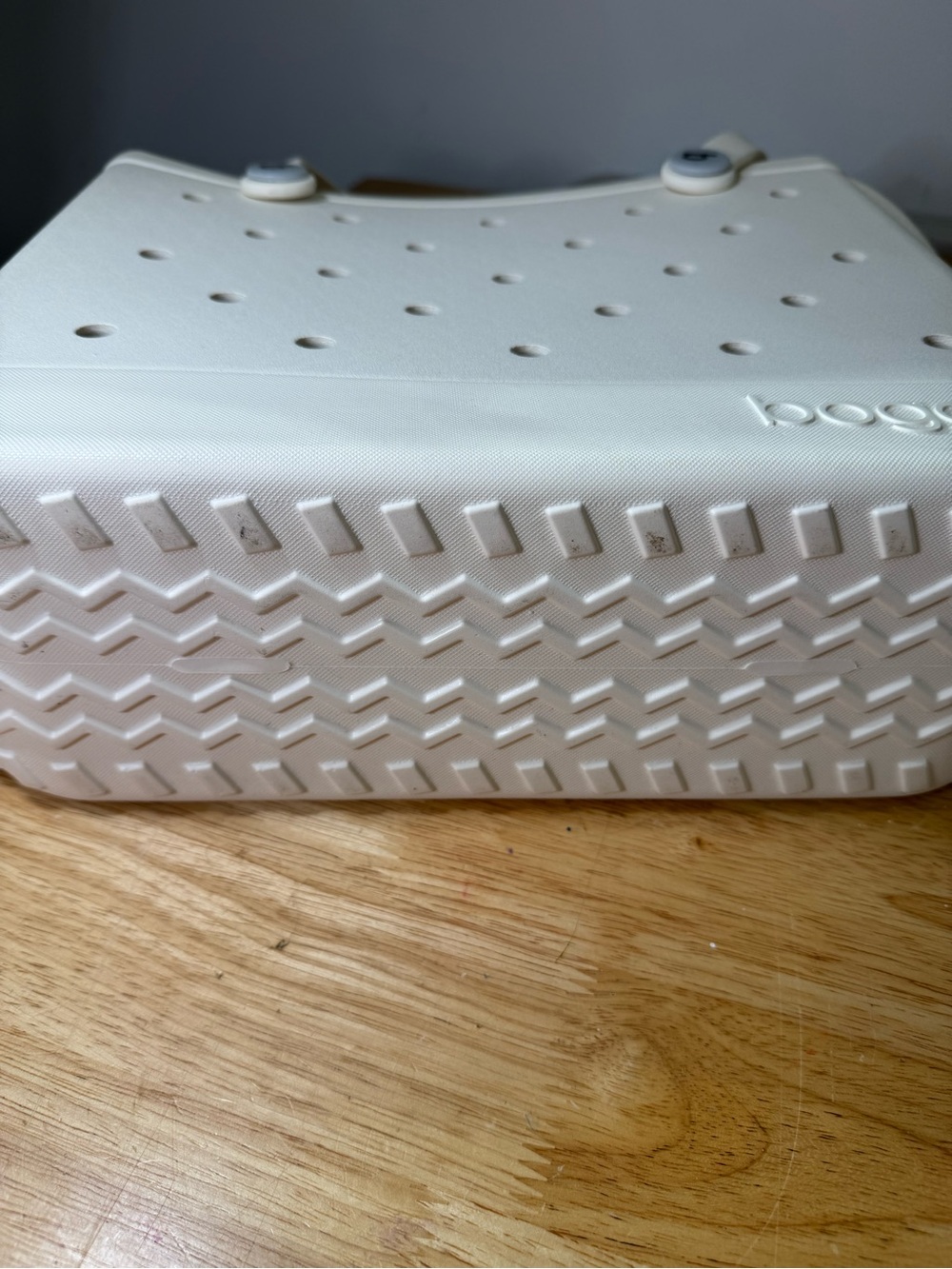 BOGG BAG Baby Off-White Perforated Tote with insert - Picture 6 of 6